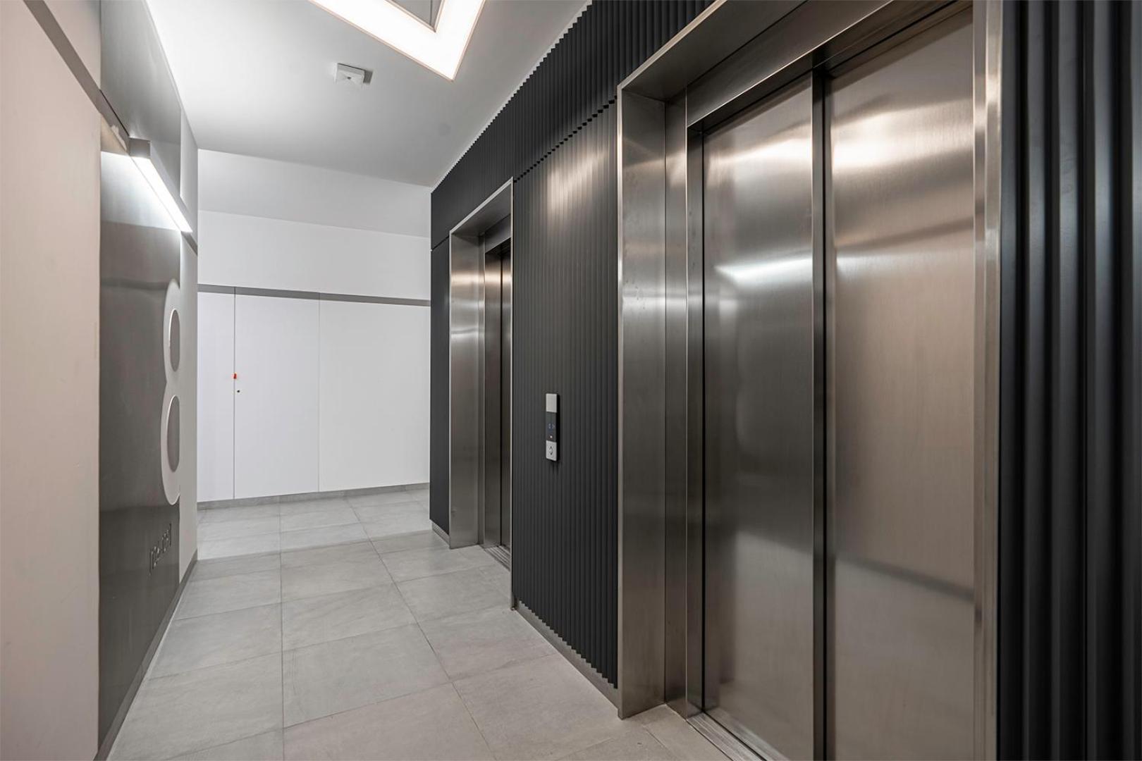 8th Floor Downtown N2 - Parking, View, Balcony - By Rentujemy Apartment
